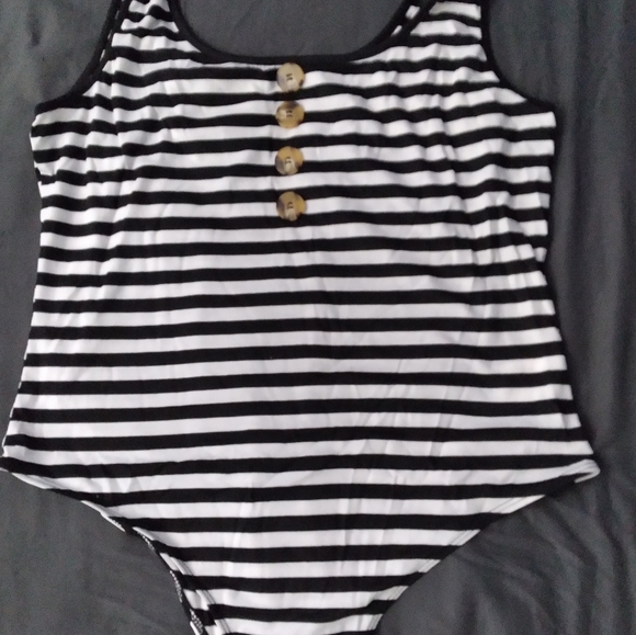 🩱SHEIN, Striped, Tank Top, Body Suit, X Large, NWT🩱 - Picture 3 of 5